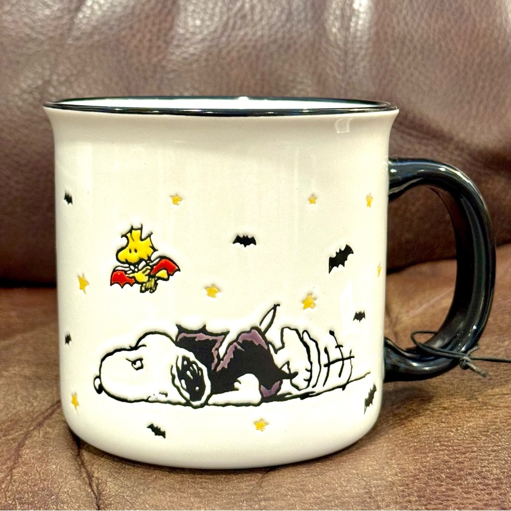 Peanuts Snoopy & Woodstock Vampires 21oz Ceramic Halloween Mug